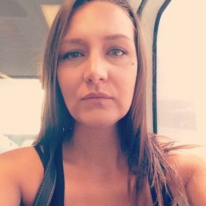 Meet your Posher, Stefanie